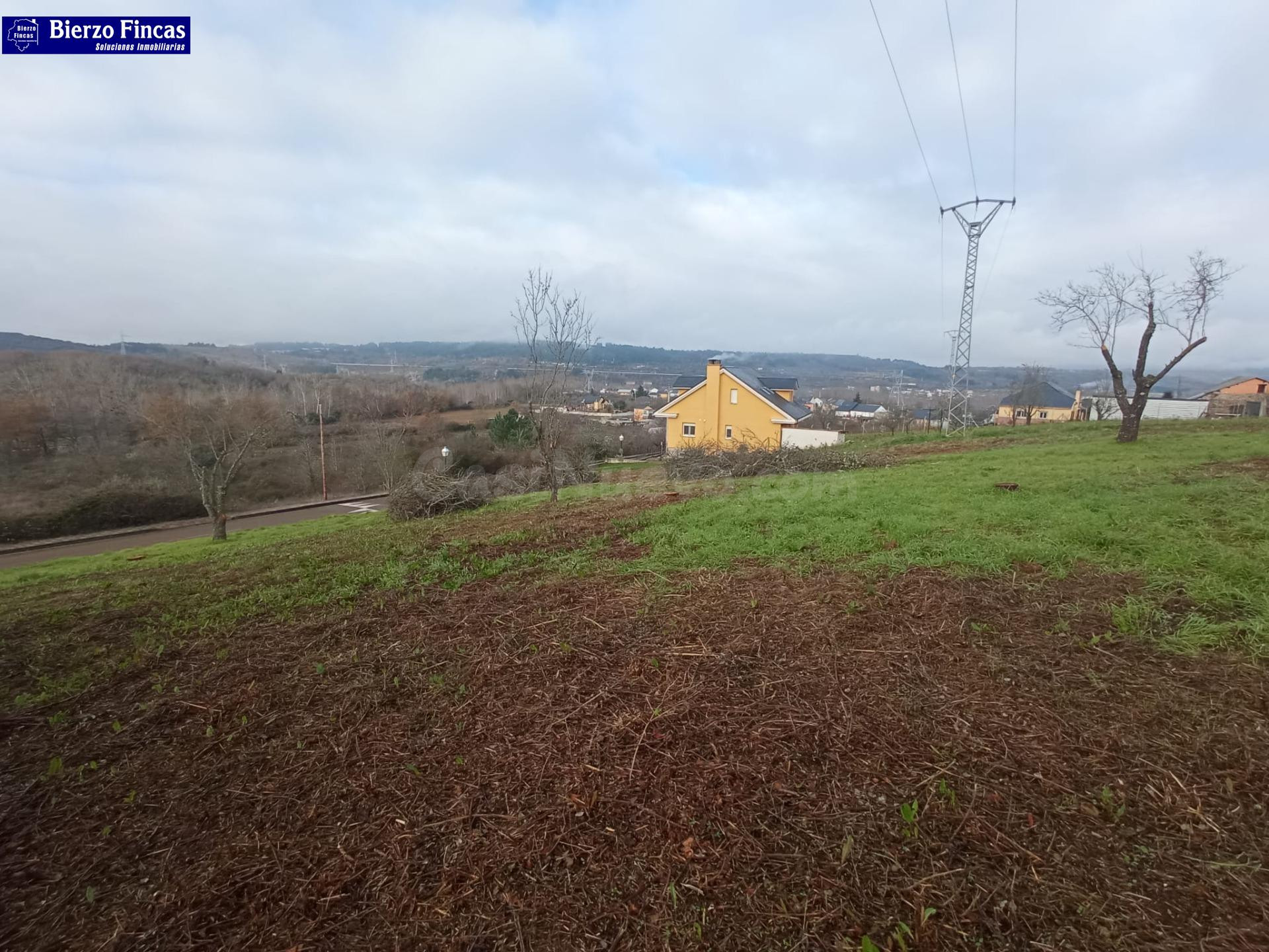 SE VENDE FINCA URBANA EN CALAMOCOS
