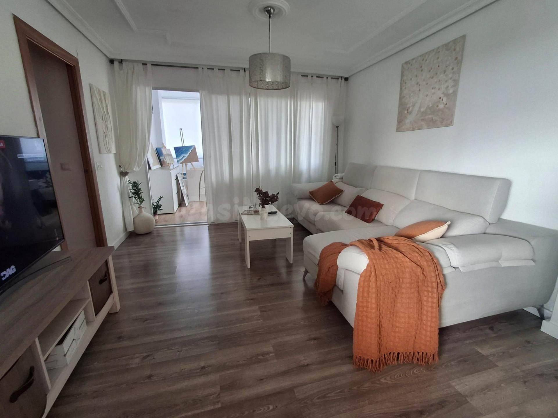 Piso Seminuevo en Benidorm con Vistas y Parking a Solo €295,