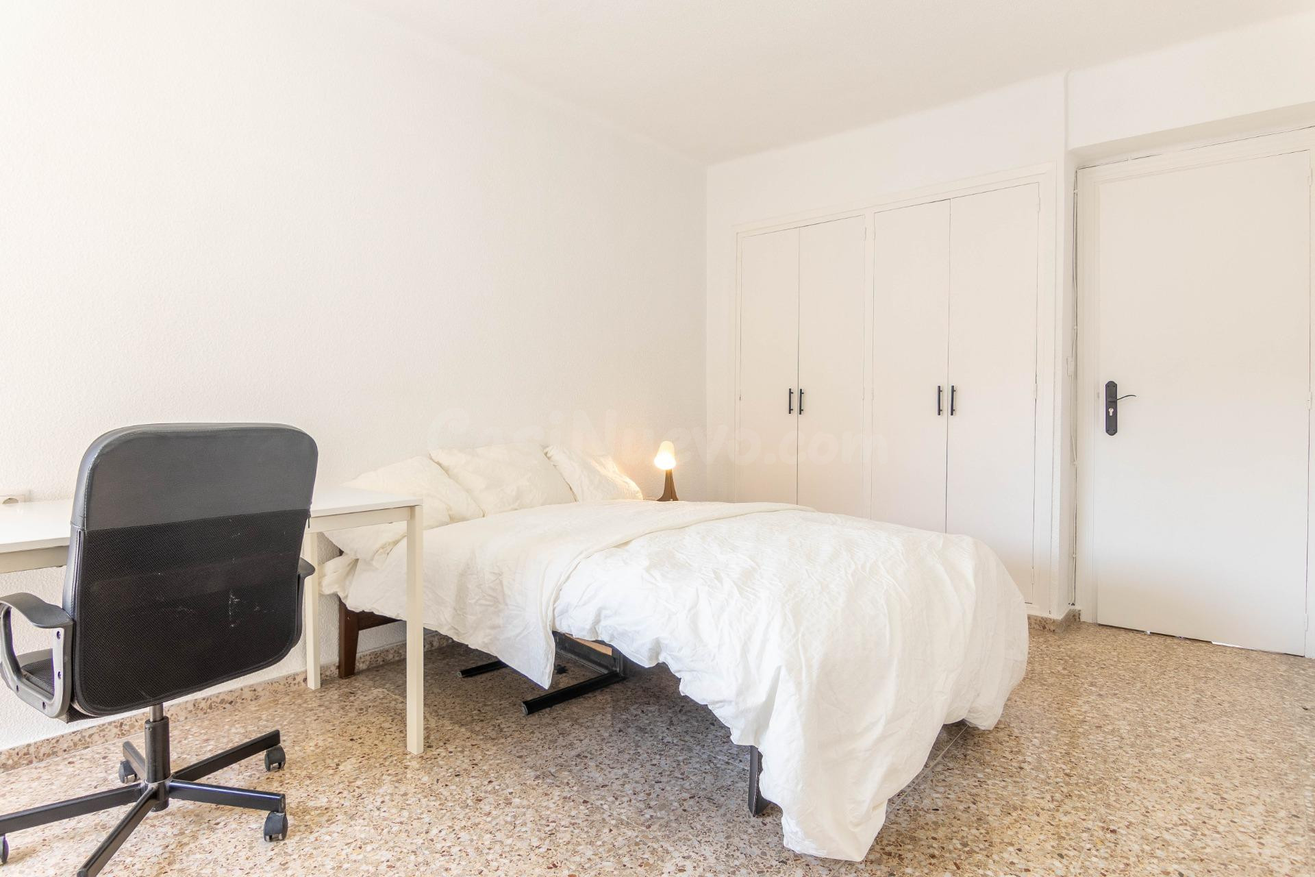 ¡Alquila tu habitación en Elda! - foto 2
