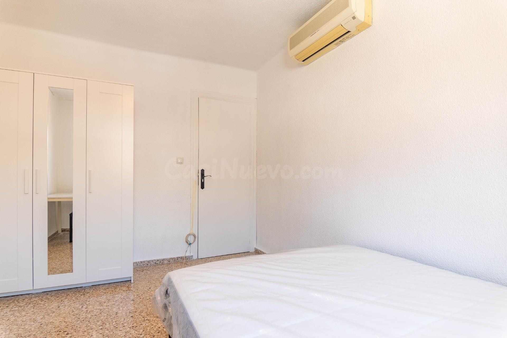 ¡Alquila tu habitación en Elda!