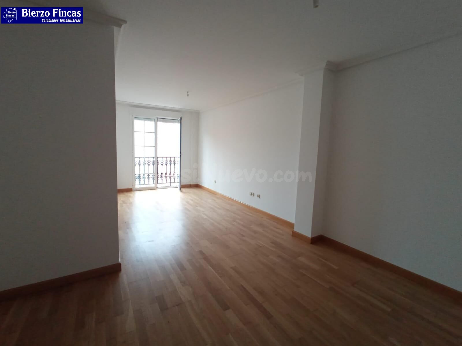 SE VENDE PISO EN EL CENTRO DE PONFERRADA - foto 4