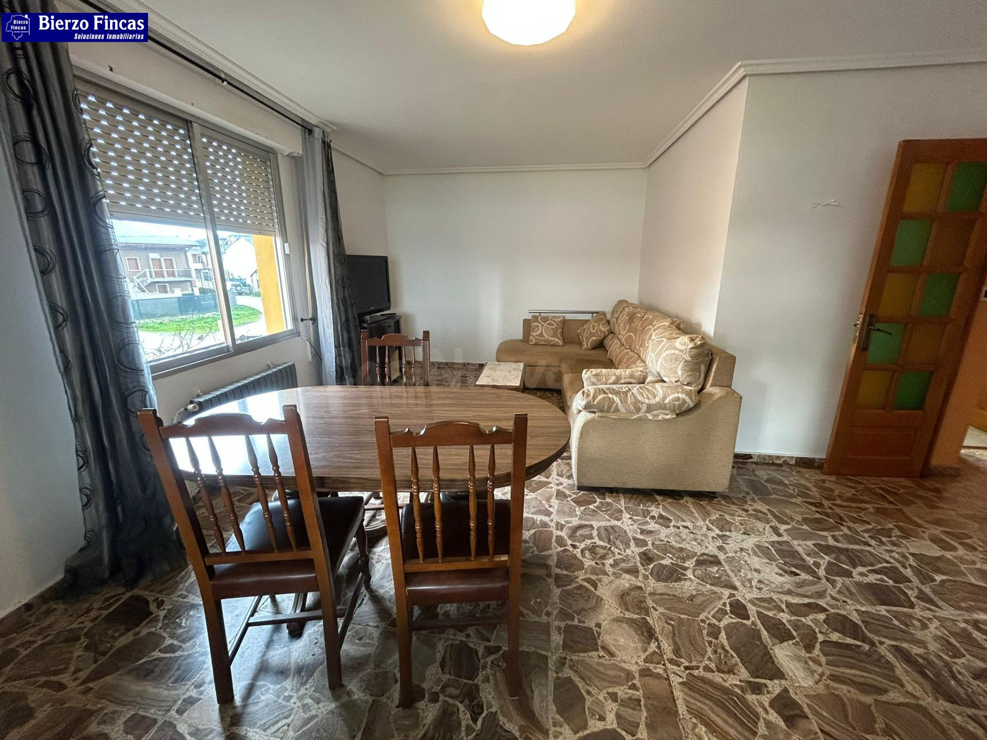 SE VENDE VIVIENDA UNIFAMILIAR EN FUENTESNUEVAS - foto 2
