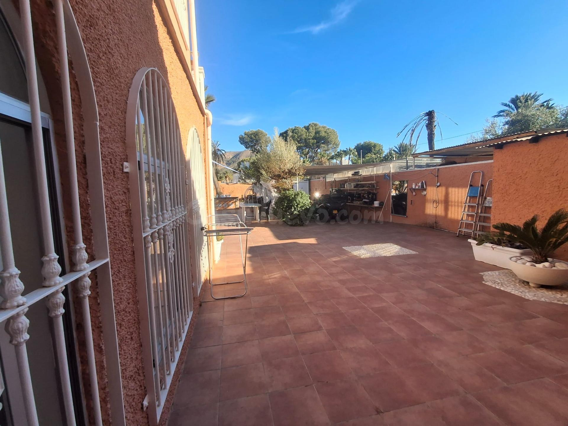 Exclusivo Chalet en Benidorm - foto 4