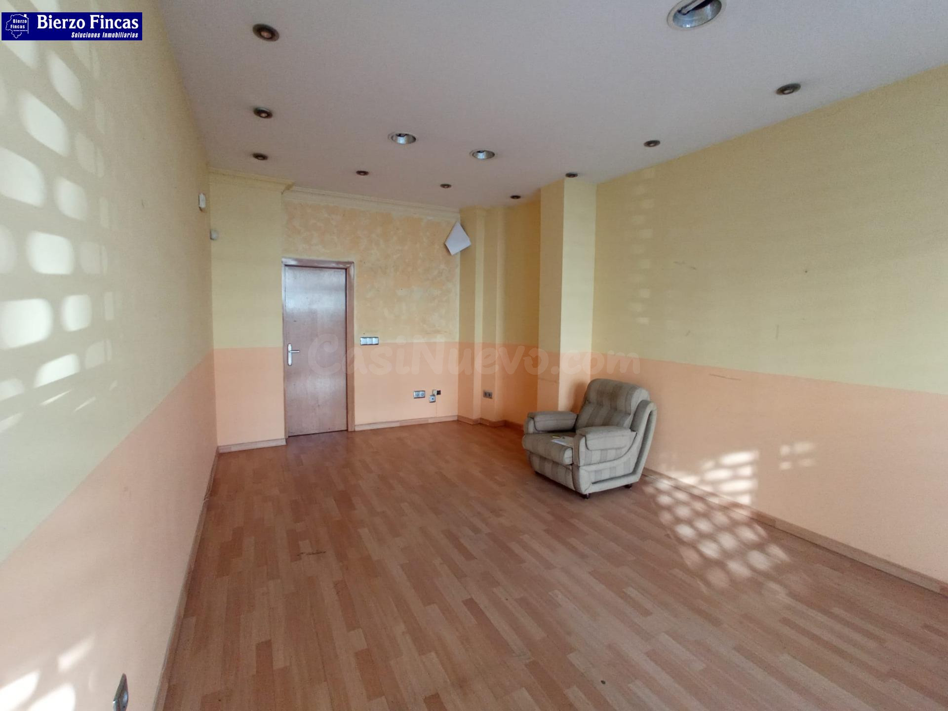 SE VENDE LOCAL COMERCIAL - foto 4