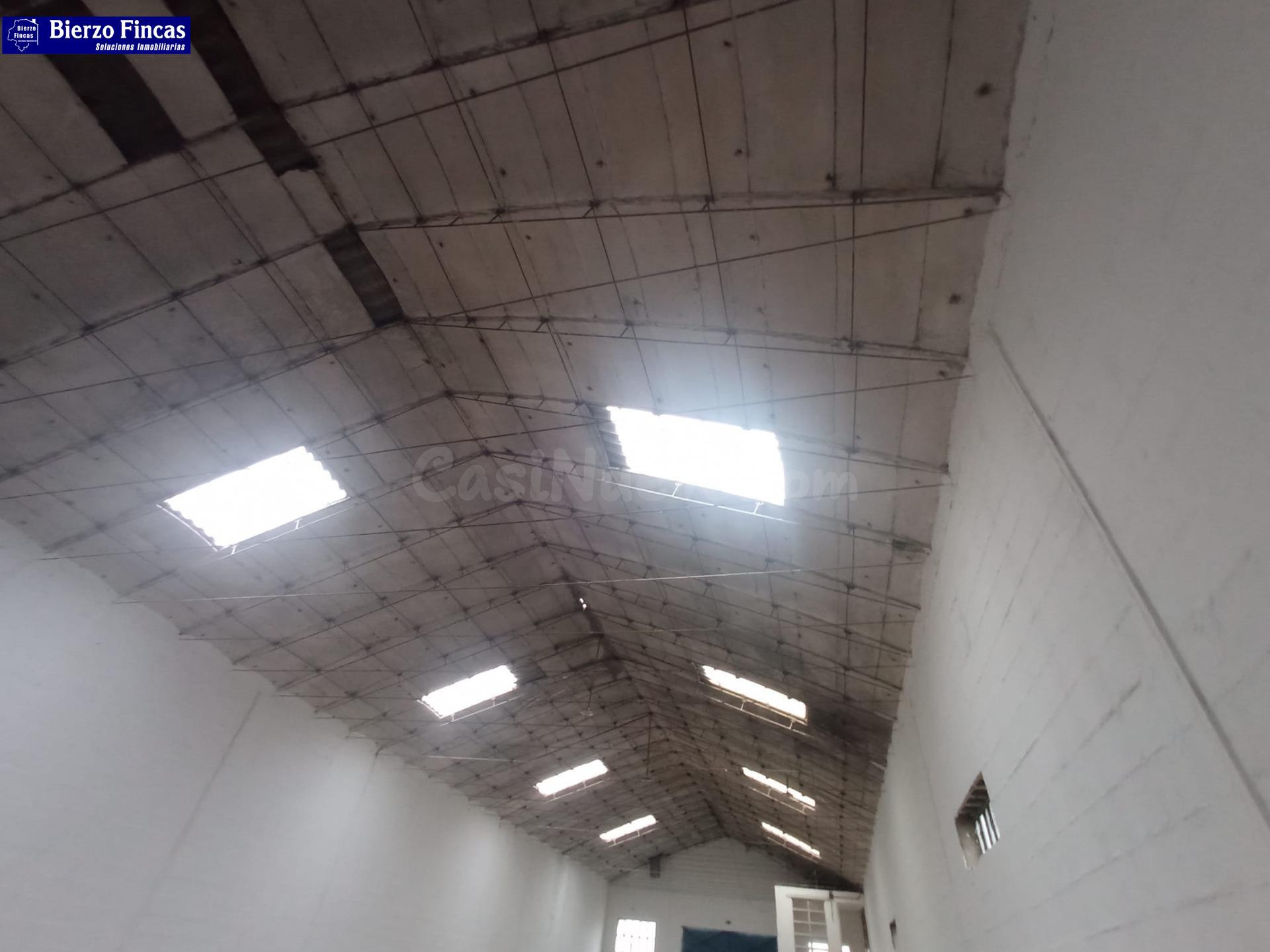SE VENDE NAVE A DOS MINUTOS DE BRICODEPOT LEON - foto 4