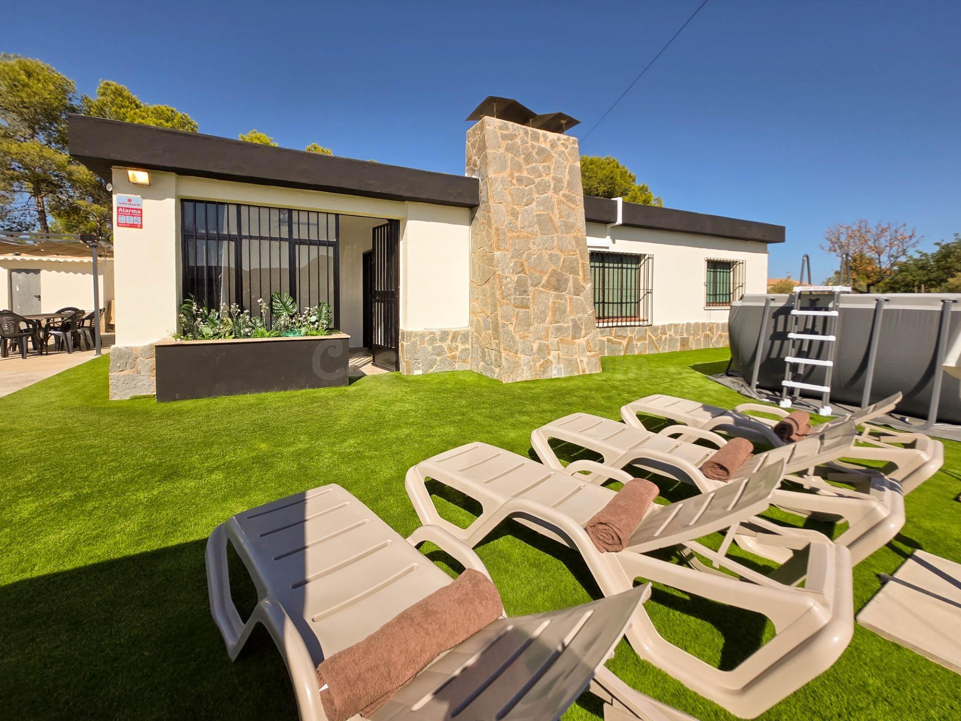 ¡Disfruta de la Costa Blanca en Este Encantador Chalet! - foto 4