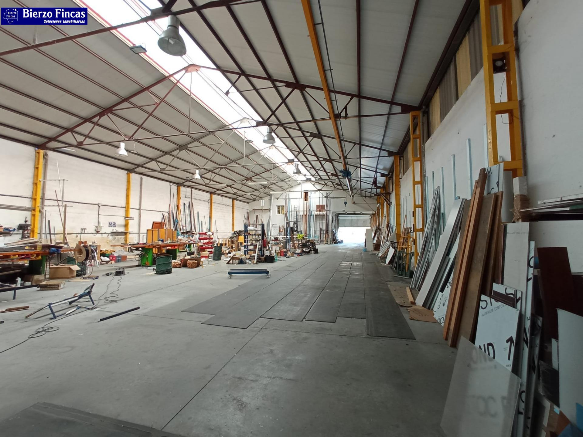 SE VENDE NAVE INDUSTRIAL EN BÁRCENA - foto 4