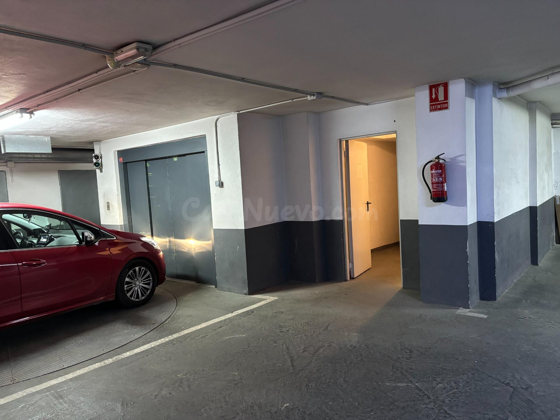 Plaza de garaje coche pequeño - foto 5