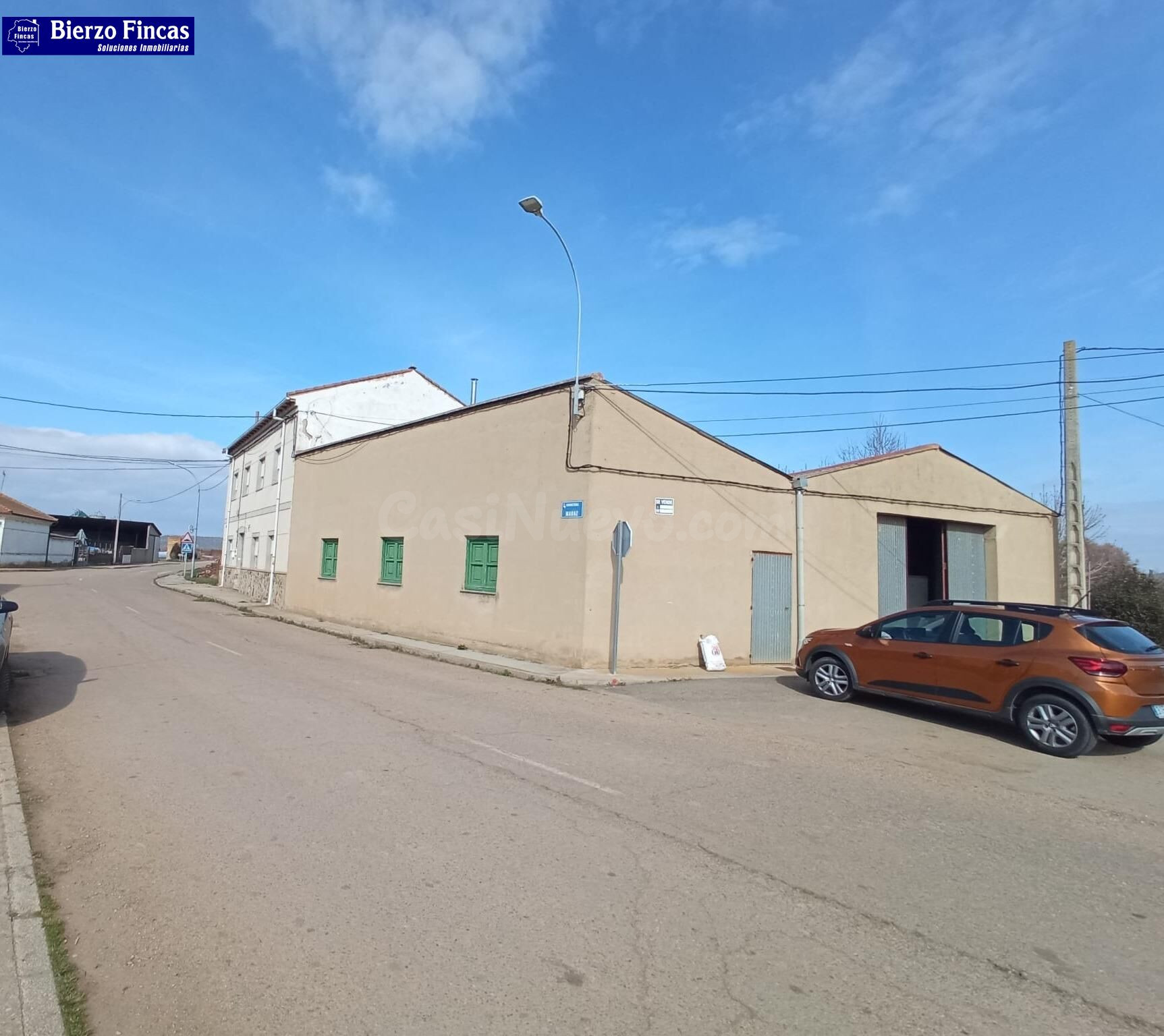 SE VENDE CASA CON NAVE - foto 2