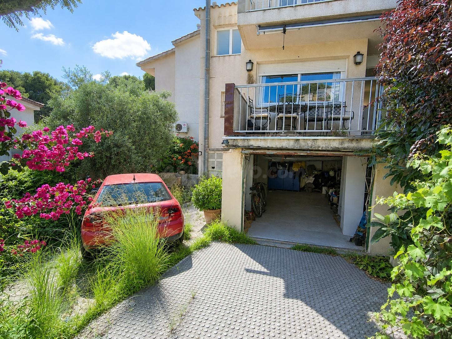 CASA ADOSADA EN CAP SALOU DE 3 habitaciones - foto 2
