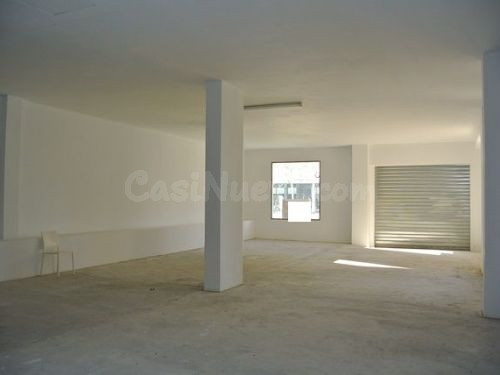 Local esquinero en Campanar - foto 4