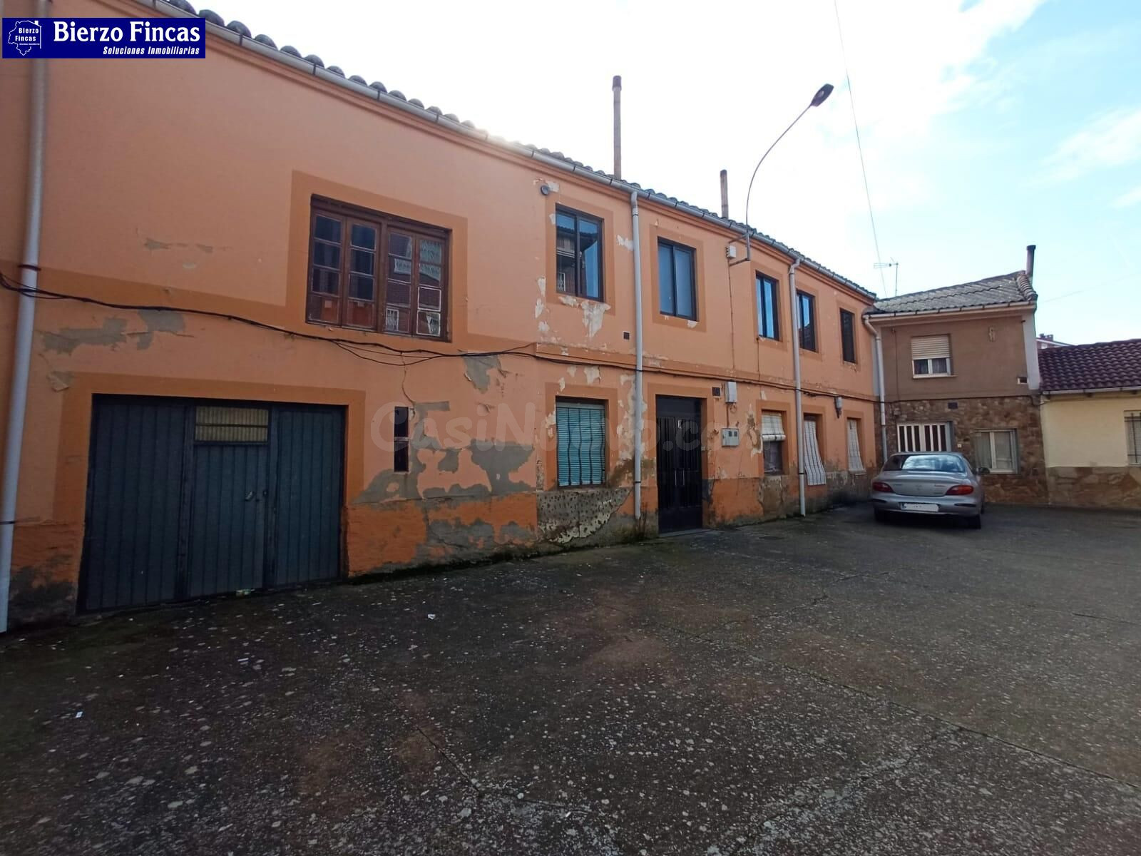 SE VENDE CASA PARA REFORMAR EN ASTORGA - foto 2