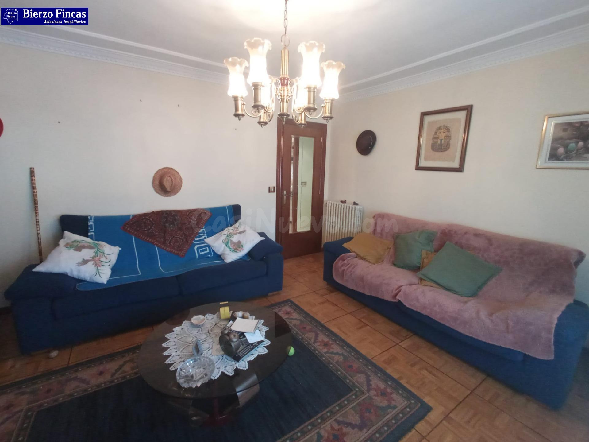 SE VENDE CASA EN TROBAJO DEL CAMINO - foto 2