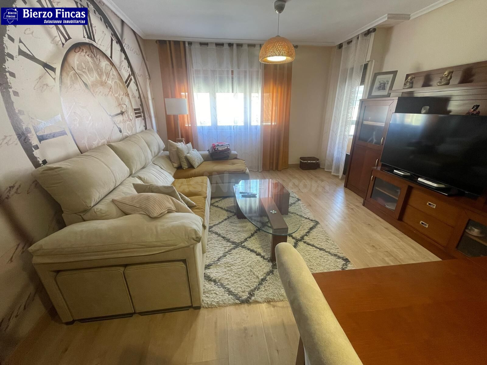 ¡AMPLIO Y LUMINOSO PISO EN VENTA EN ZONA DEL PALACIO DE CONG - foto 3