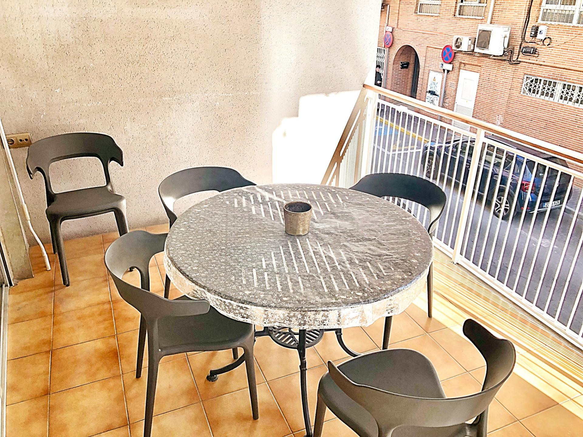 Excelente piso en el centro de Santa Pola - foto 2