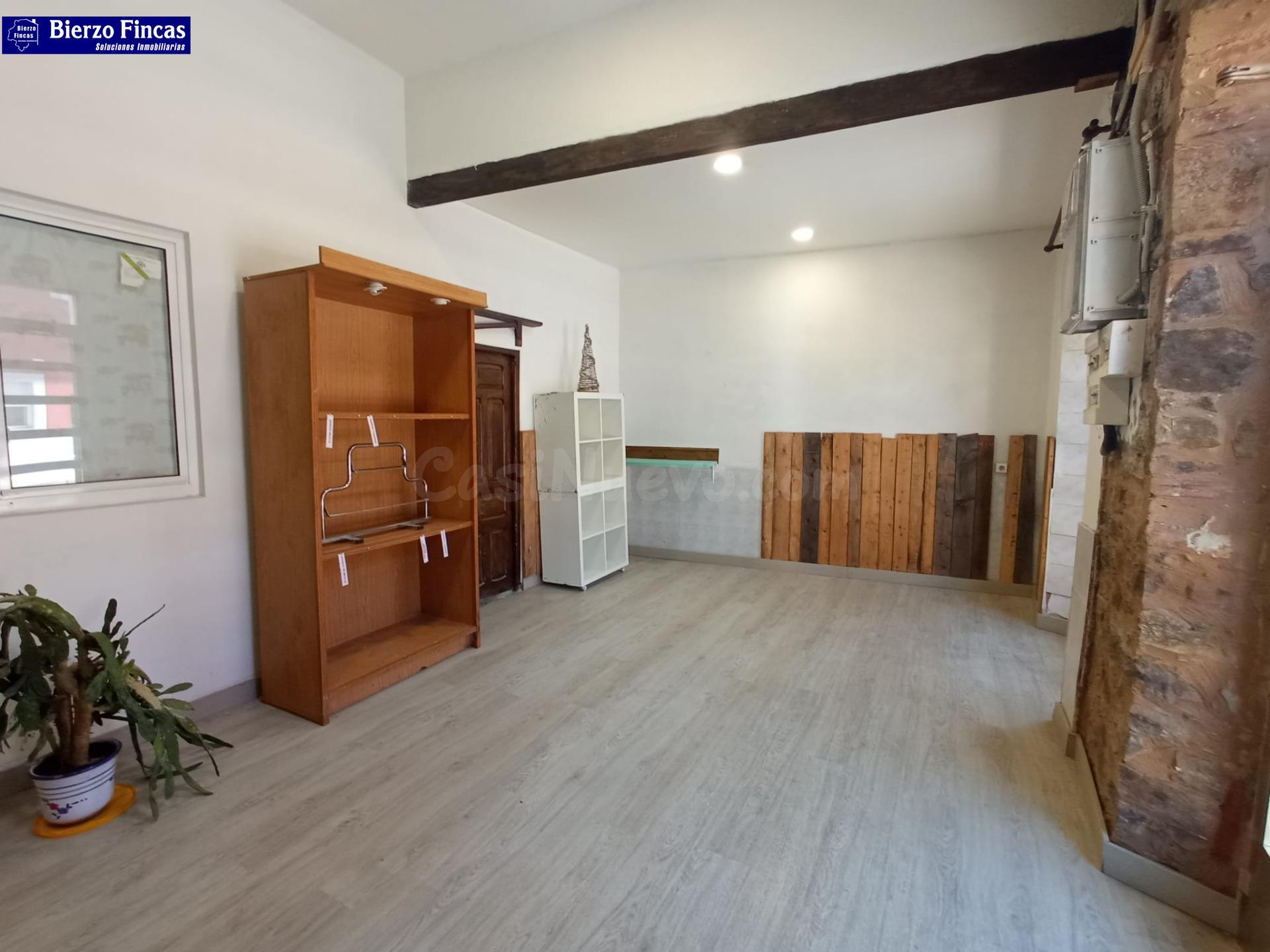 SE VENDE VIVIENDA CON PANADERÍA - foto 4