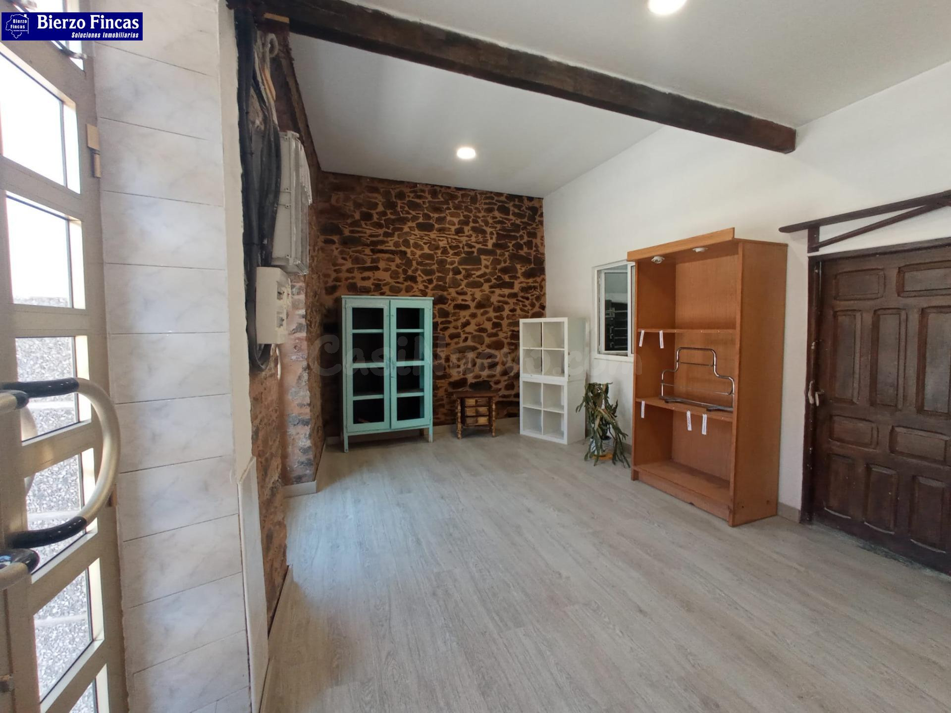 SE VENDE VIVIENDA CON PANADERÍA - foto 5