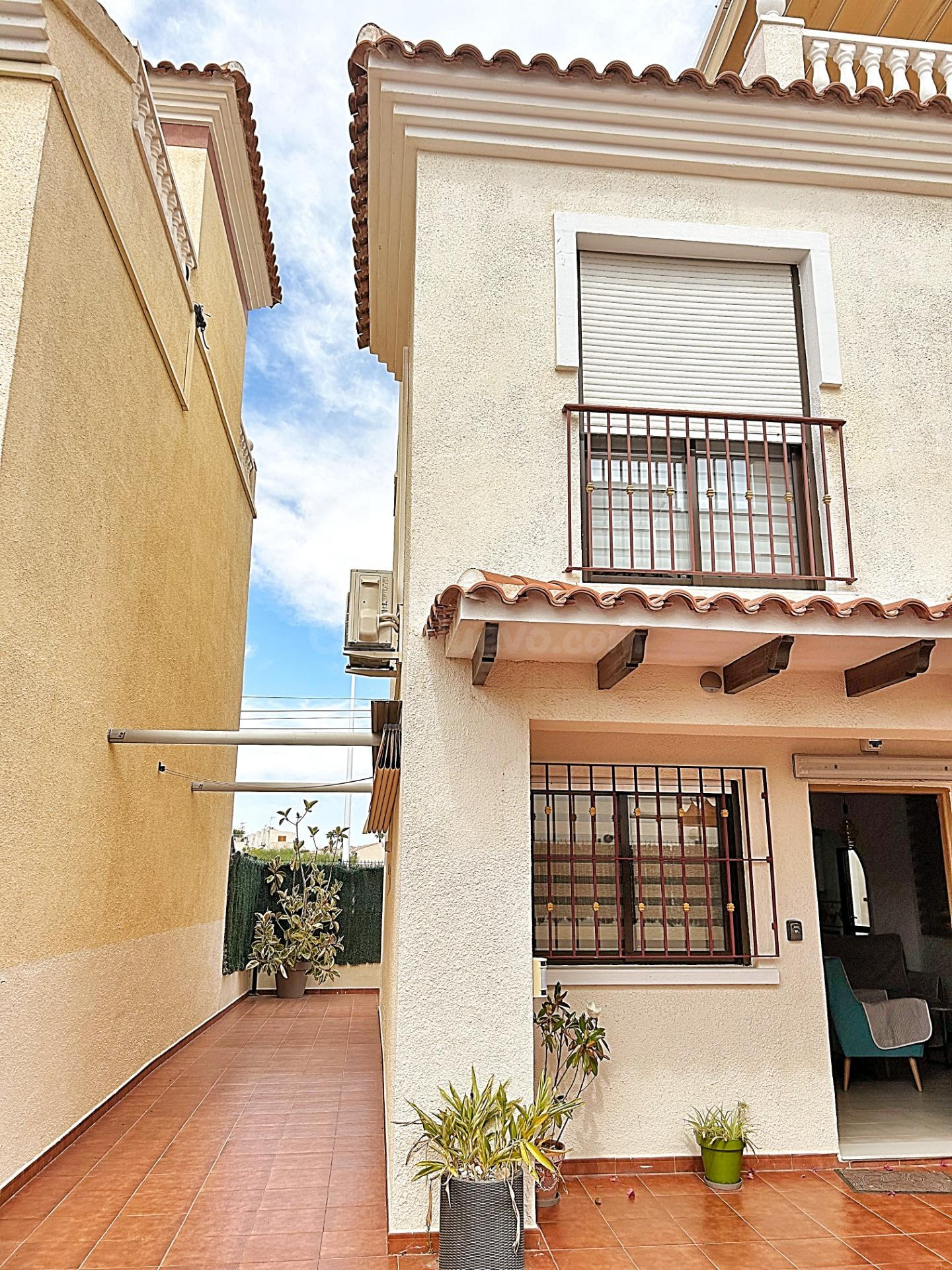 Chalet Independiente en Olivo de Oro - ¡Tu Refugio Ideal! - foto 3