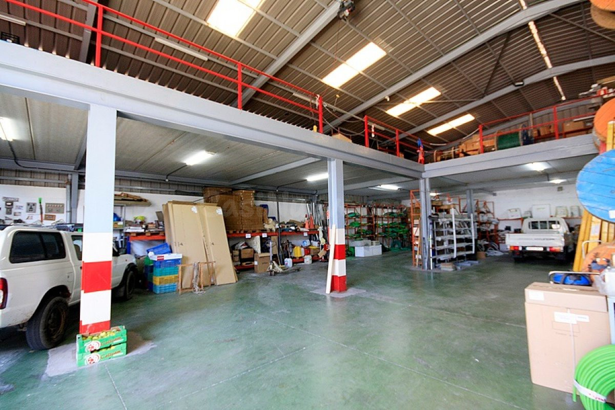Se vende nave en polígono industrial de Arinaga - foto 2