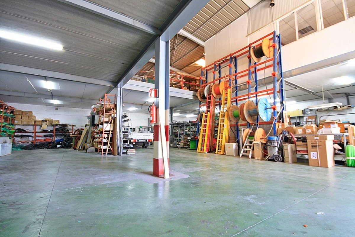 Se vende nave en polígono industrial de Arinaga - foto 3