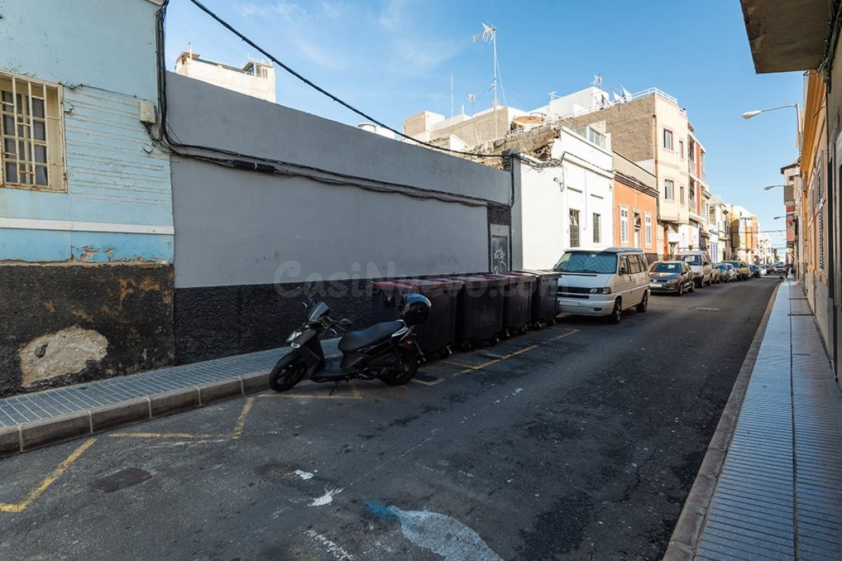 Venta de magnífico solar urbano en La Isleta - foto 2
