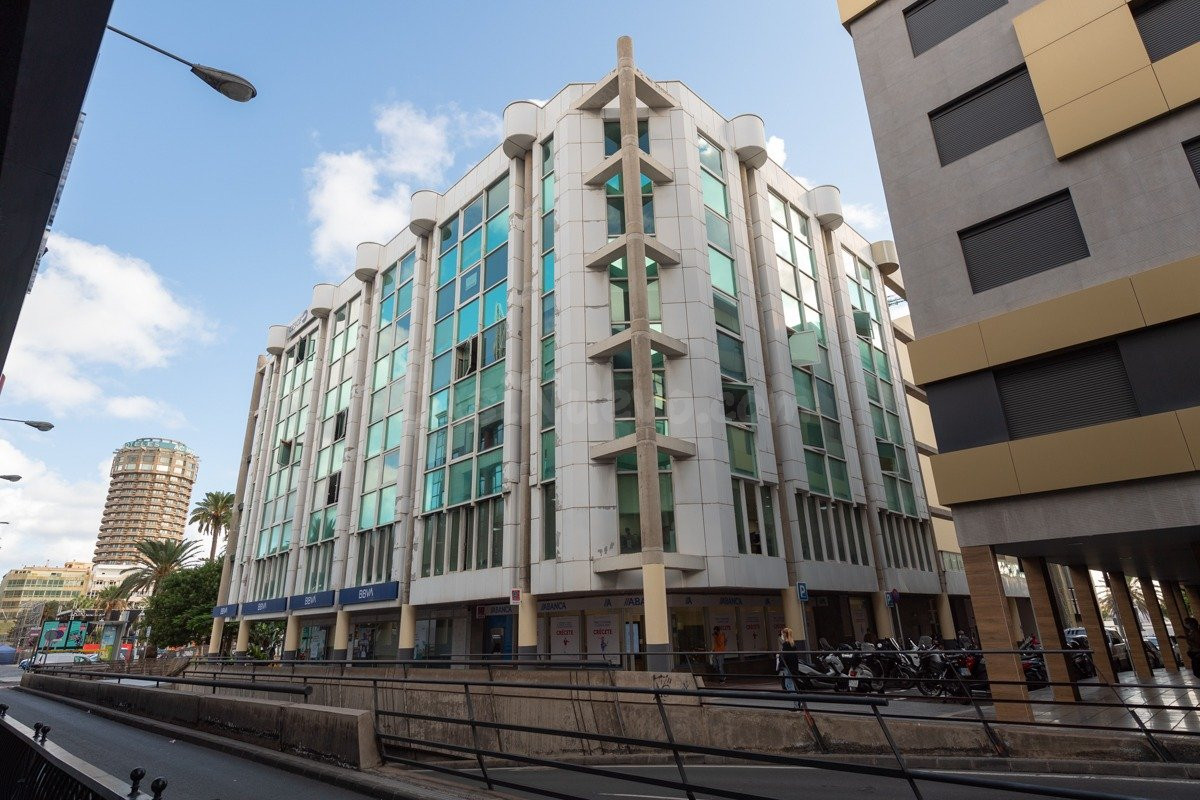 Oficina en el Edificio Internacional junto al Parque Santa C - foto 2