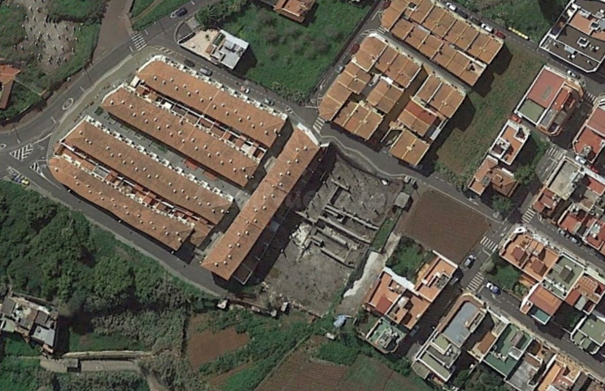 En venta Conjunto de Viviendas adosadas en construcción