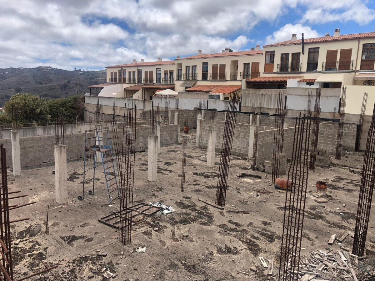 En venta Conjunto de Viviendas adosadas en construcción - foto 4