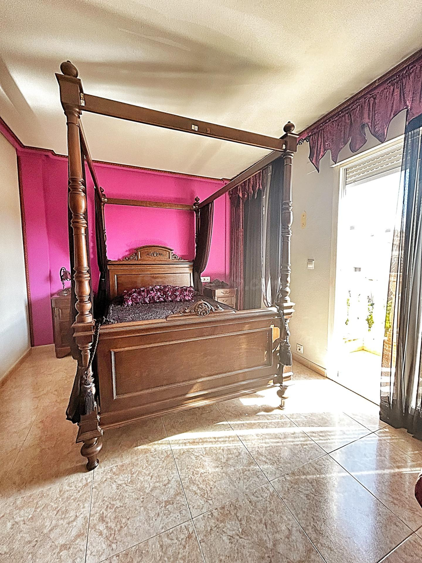Chalet adosado en zona Eroski - foto 4