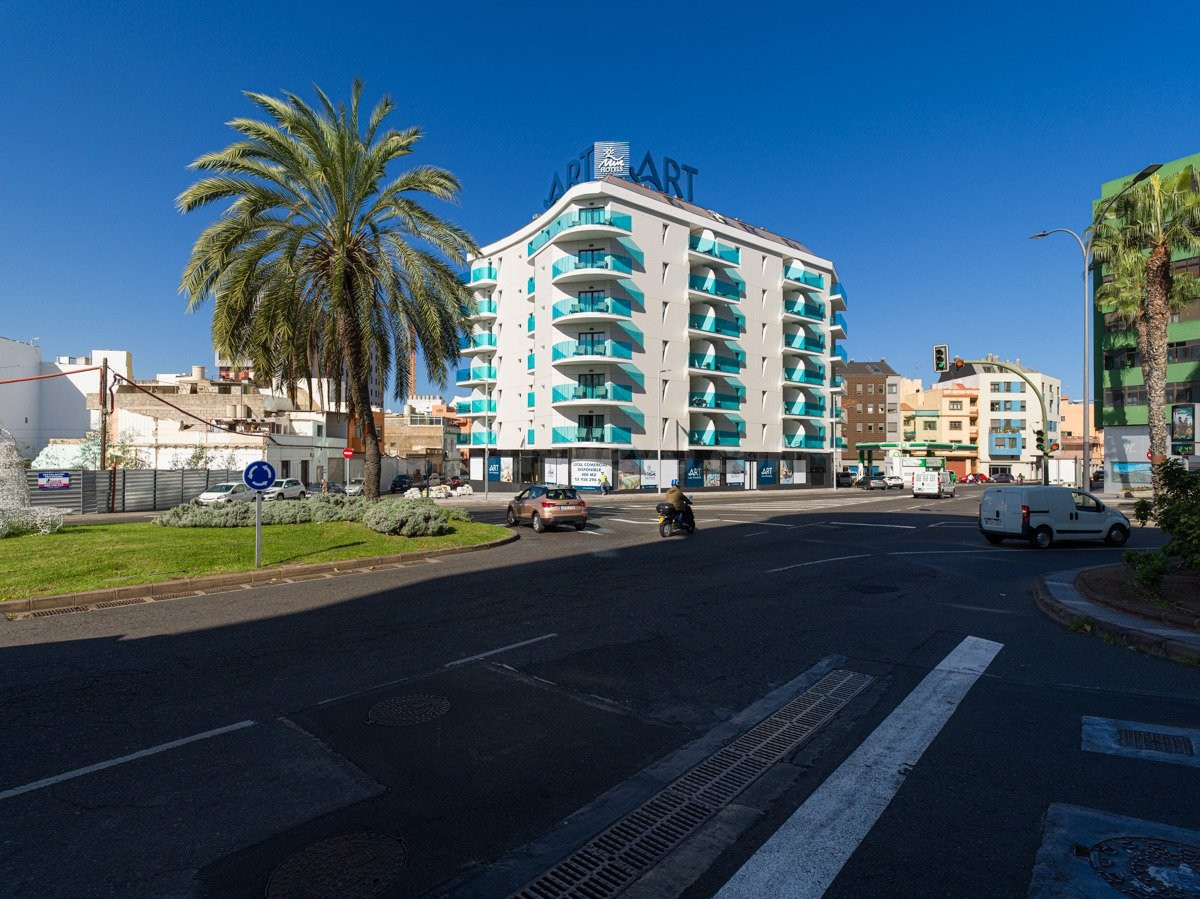 Magnífico local comercial de nueva construcción en C/ Fernando Guanarteme, final de Av. Mesa y López