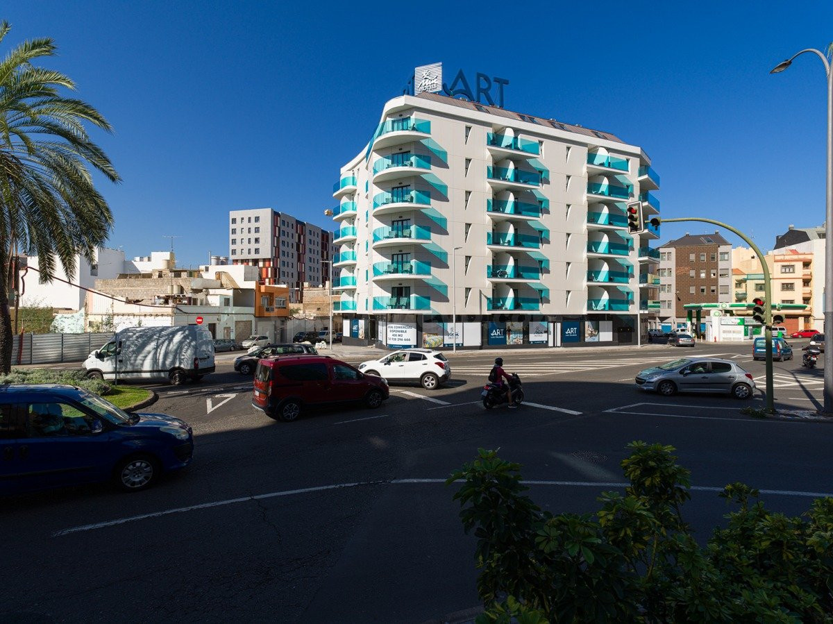 Magnífico local comercial de nueva construcción en C/ Fernan - foto 2