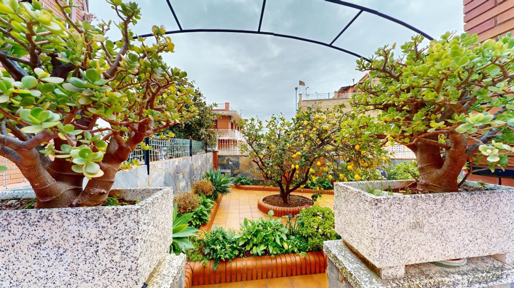 Casa excepcional en Viladecans - foto 2