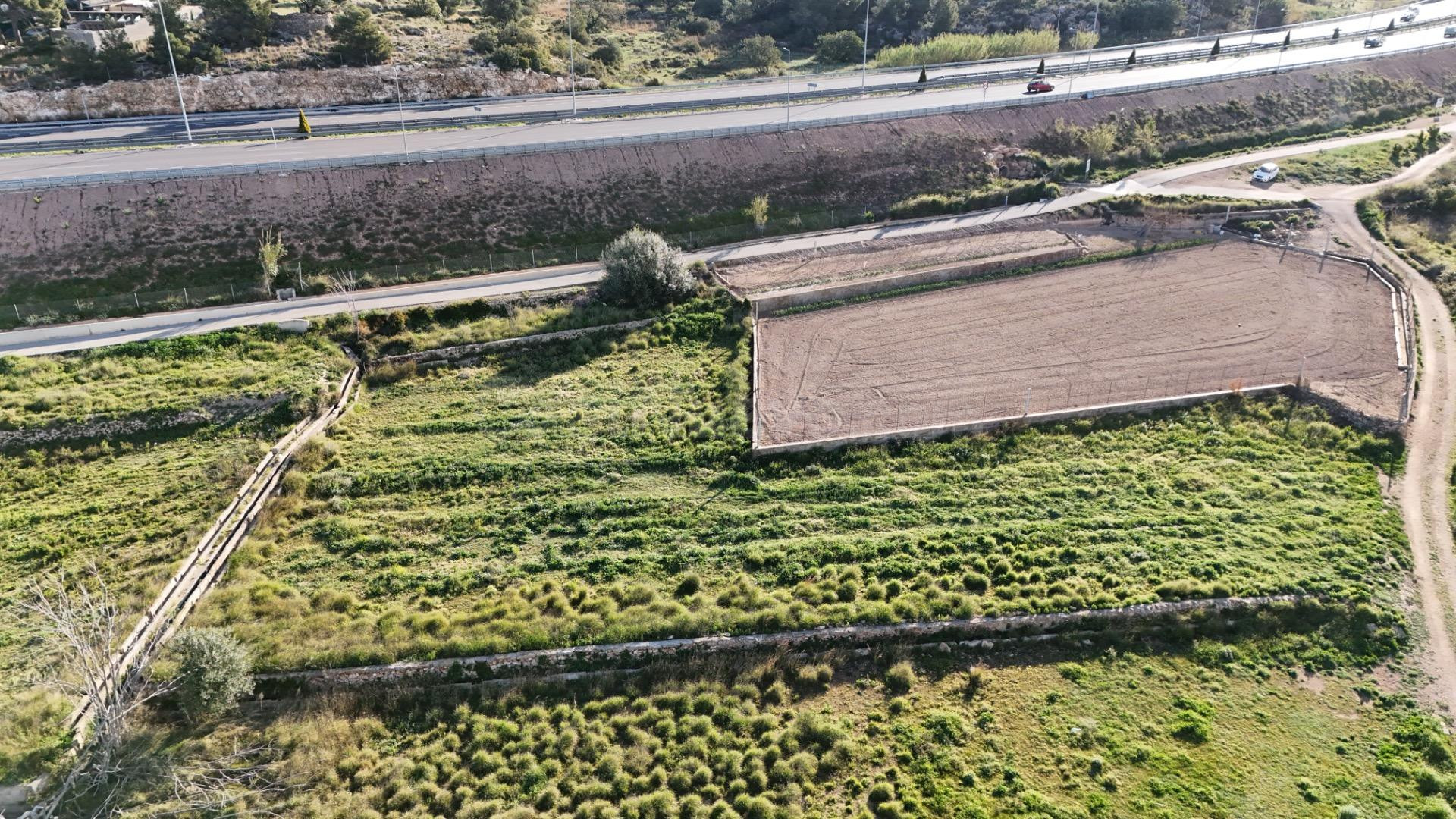 Terreno rustico, próximo a todos los servicios - foto 2