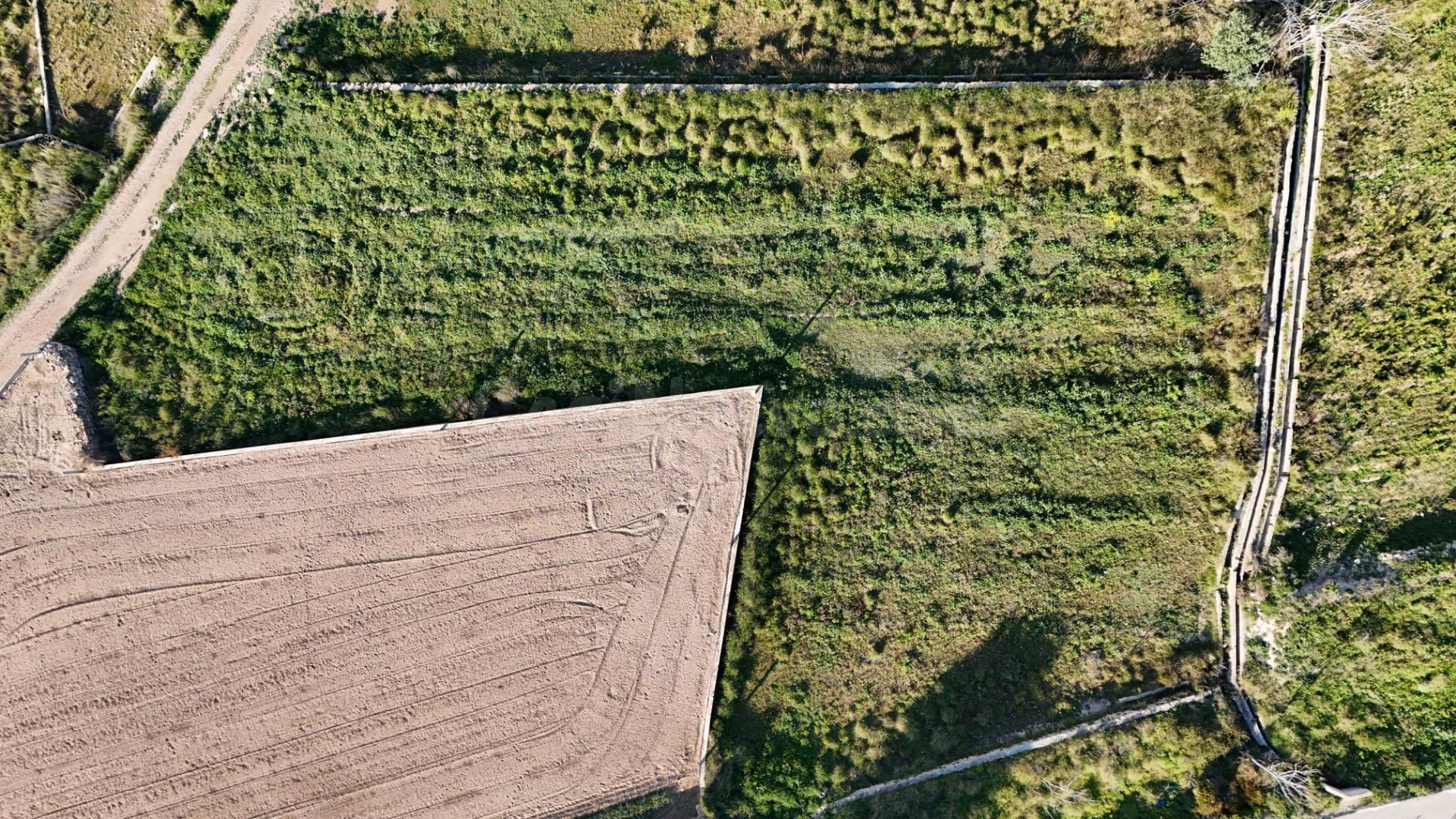 Terreno rustico, próximo a todos los servicios - foto 4