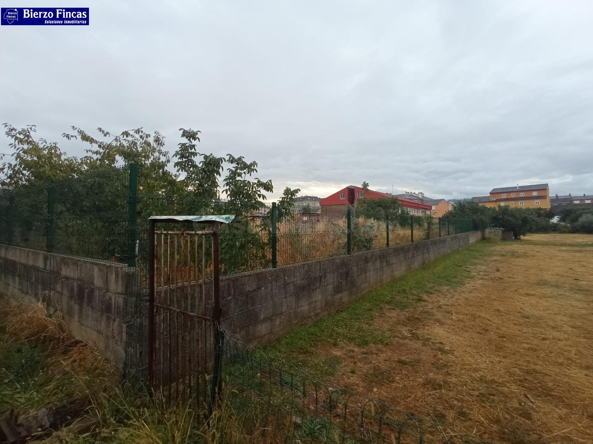 SE VENDE TERRENO URBANO EN CUATROVIENTOS - foto 4