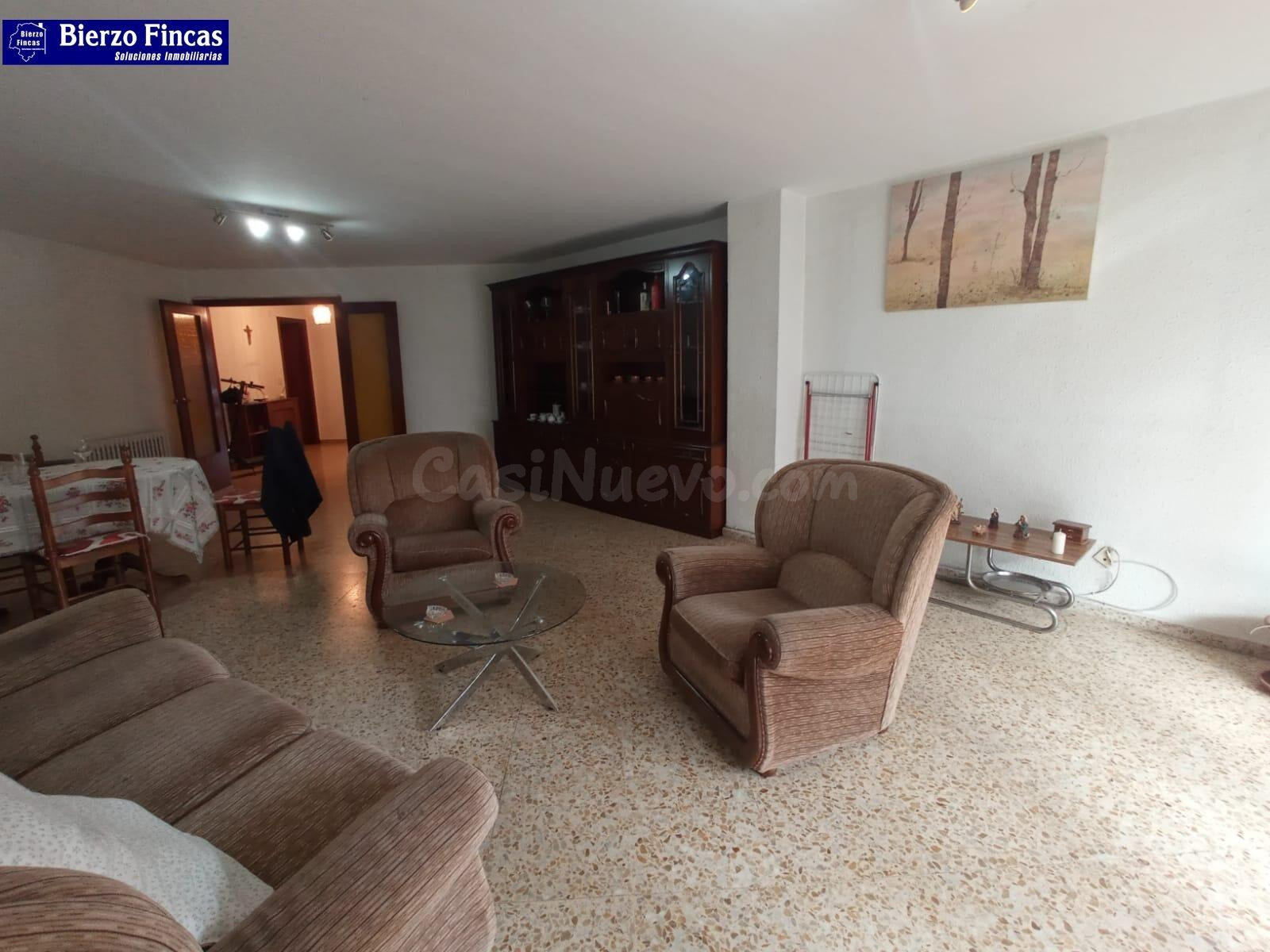 SE ALQUILA HABITACIÓN CERCA DE LA UNIVERSIDAD - foto 5