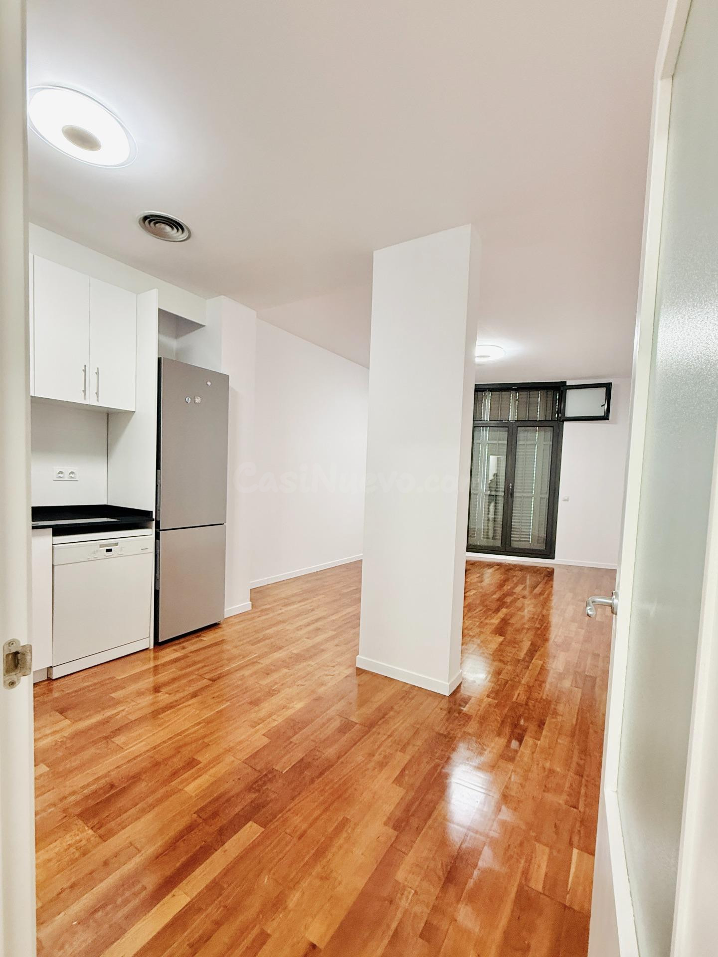 Elegante piso con balcón en finca histórica rehabilitada en  - foto 4
