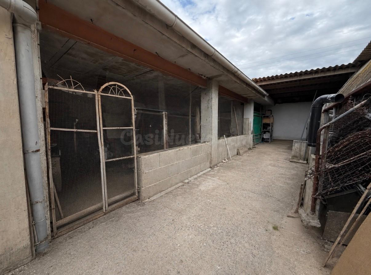 CORRAL EN LLIRIA