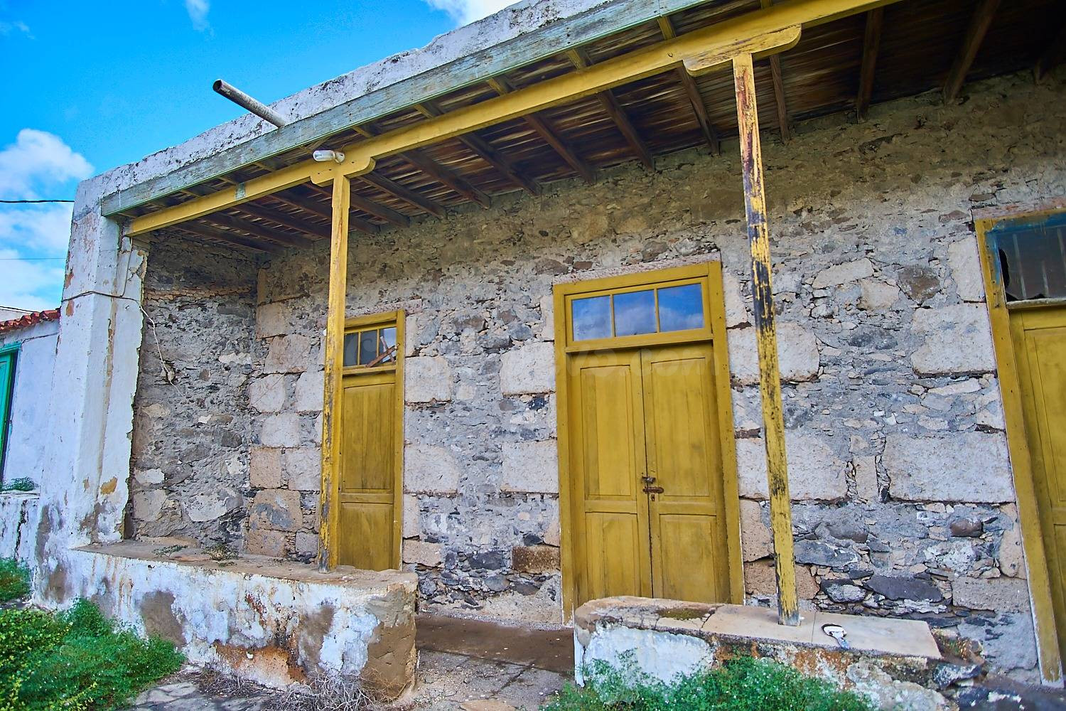 Finca rústica en producción, con agua y vivienda a reformar. - foto 5