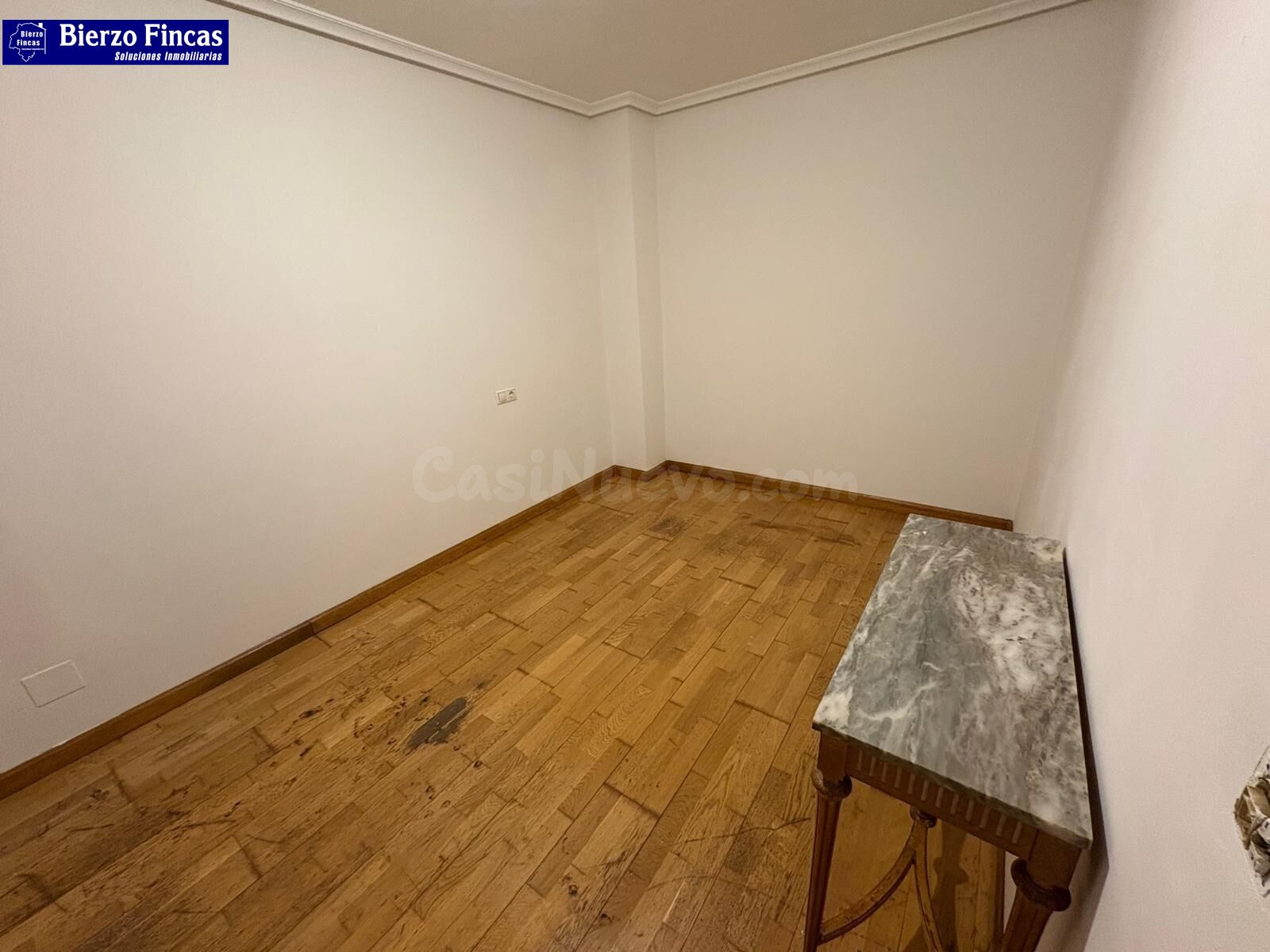 Se vende acogedor apartamento en el corazón del Casco Antigu - foto 4