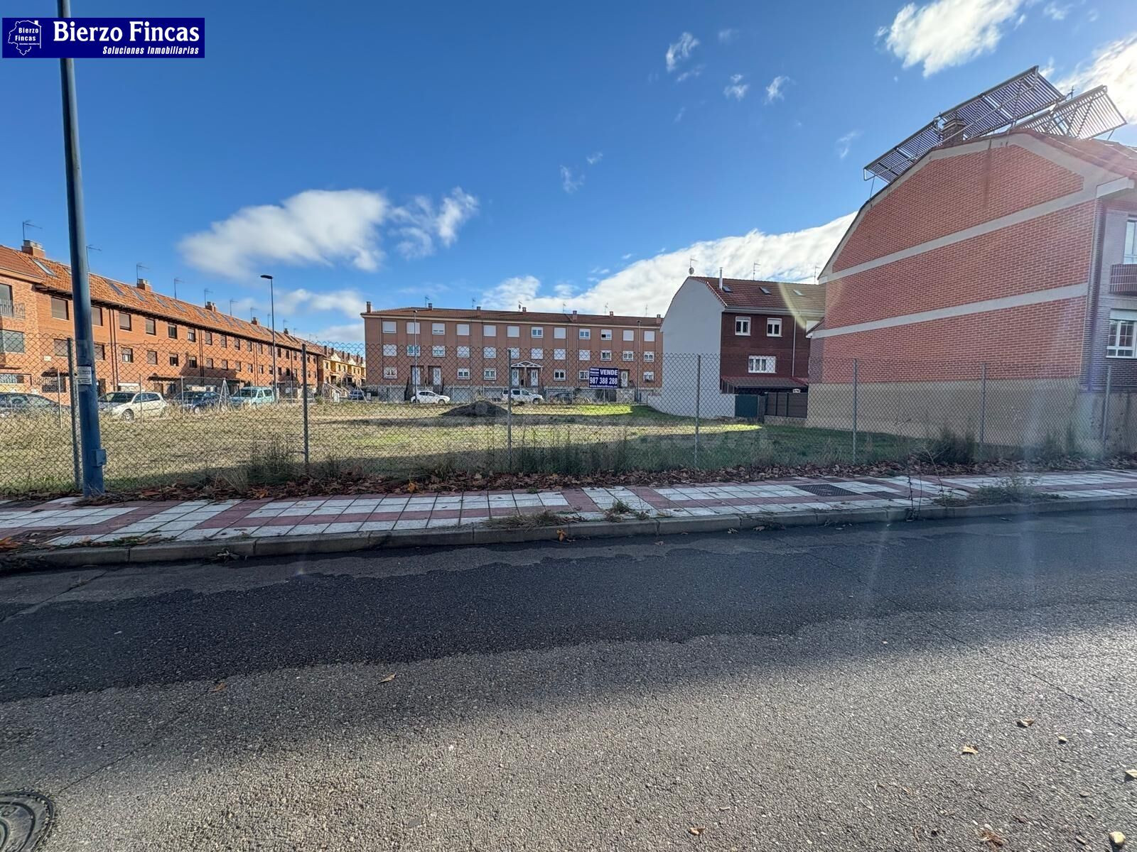 ¡OPORTUNIDAD ÚNICA EN EL BARRIO DE LA SAL! - foto 3