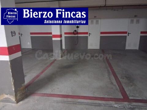 SE ALQUILA PLAZA DE GARAJE EN ZONA CENTRO DE PONFERRADA