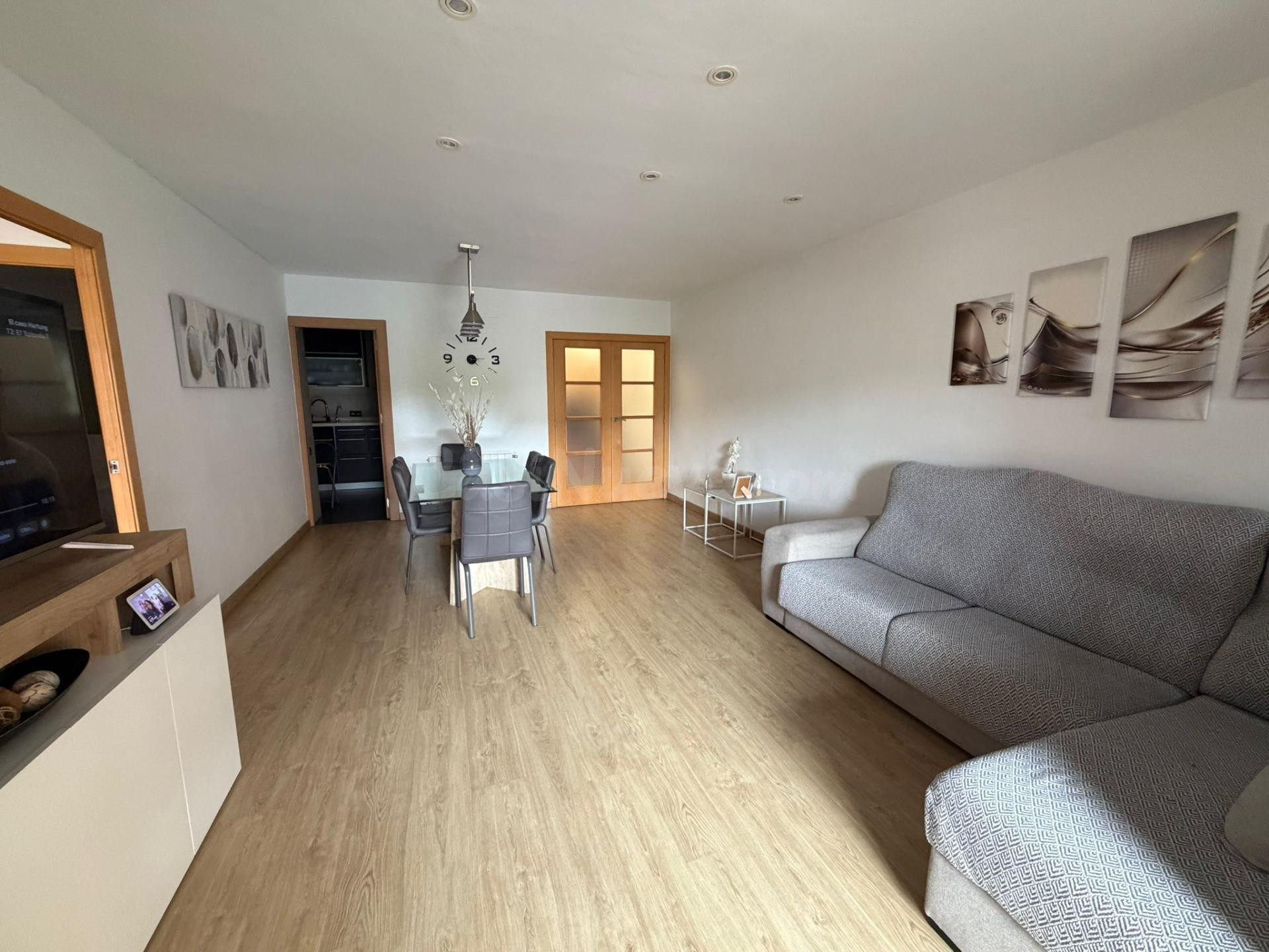 Amplio piso reformado de 4 habitaciones en Plaza Cataluña, G - foto 2