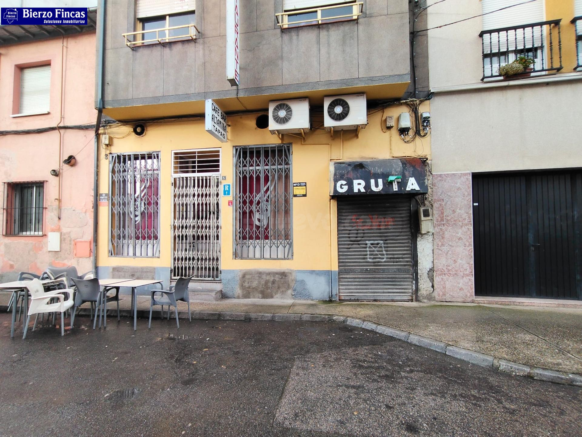 SE VENDE LOCAL SÓTANO EN CUATROVIENTOS - foto 2