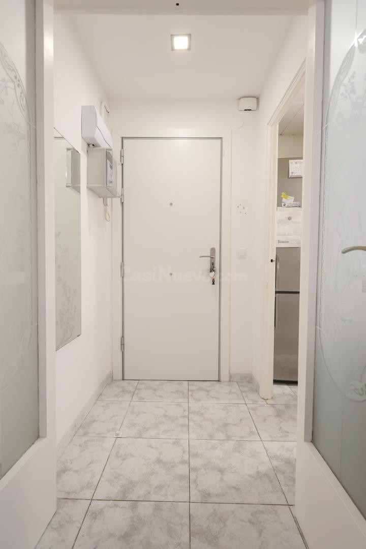 Bajo Reformado con Trastero - Perfecto estado - foto 2