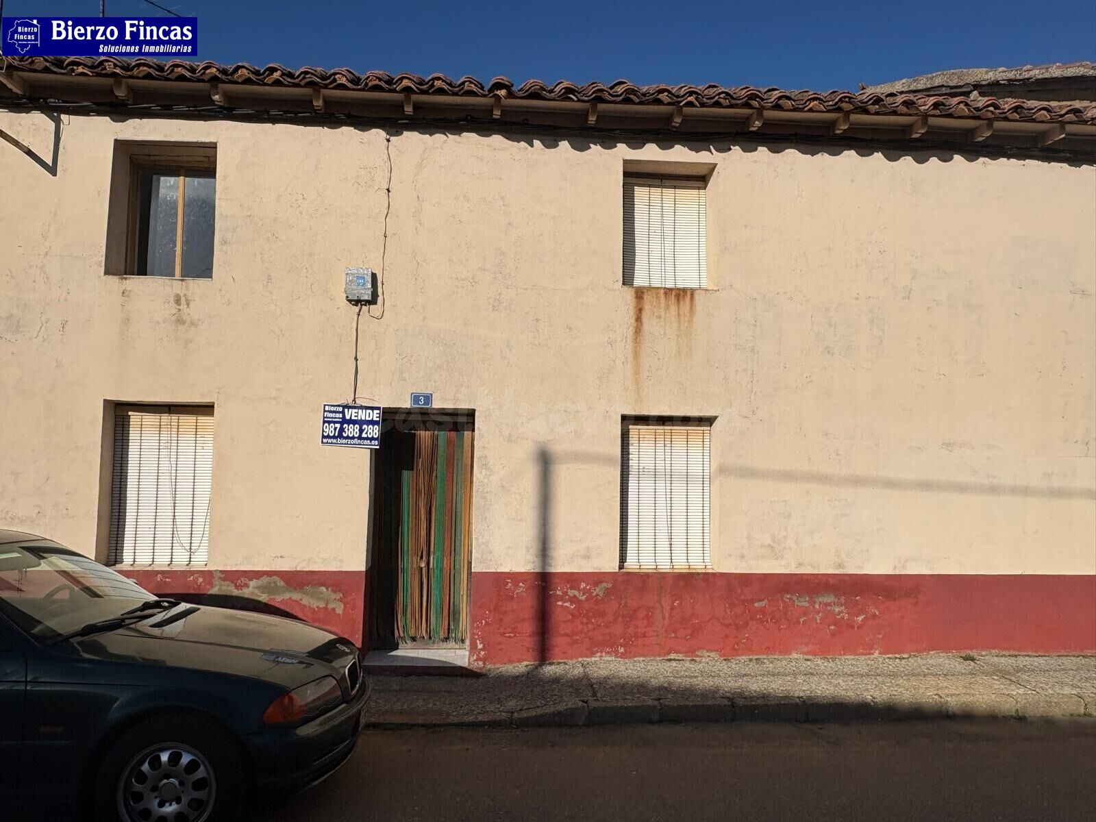 GRAN OPORTUNIDAD EN RELIEGOS – VIVIENDA CON NAVE Y AMPLIO PA