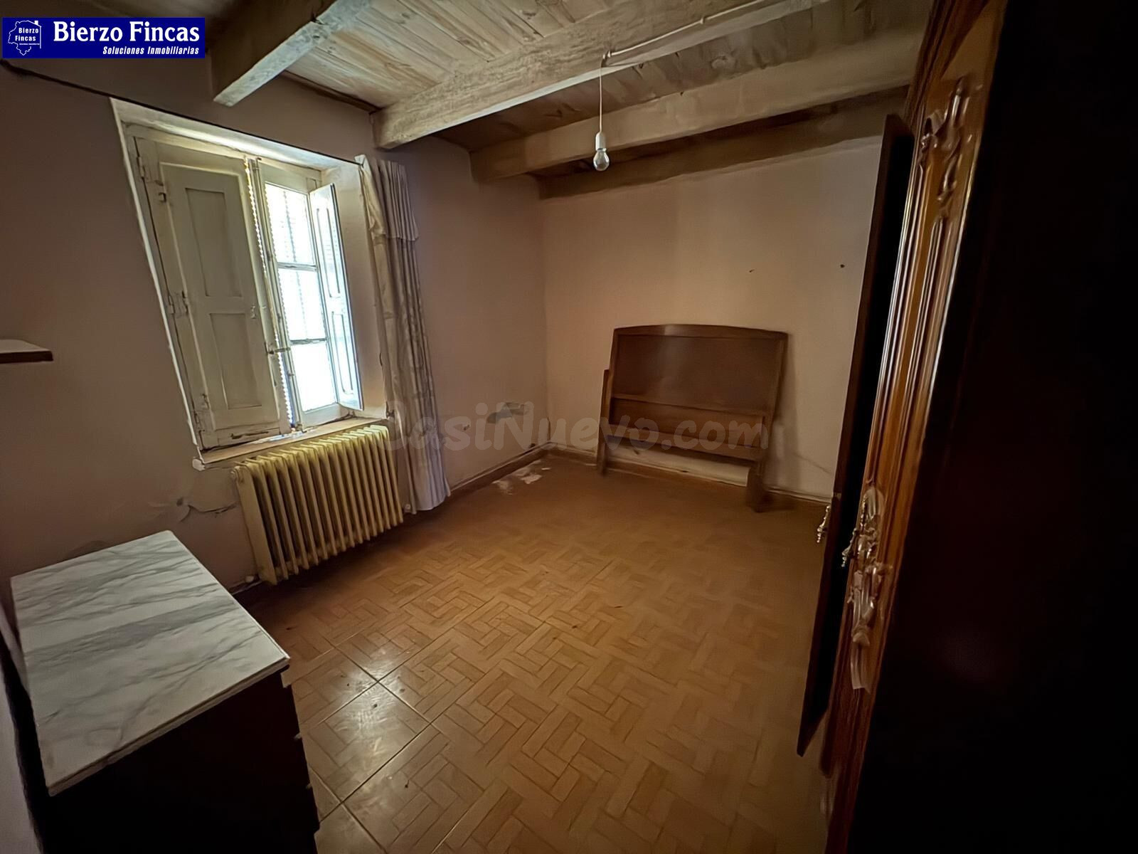 GRAN OPORTUNIDAD EN RELIEGOS – VIVIENDA CON NAVE Y AMPLIO PA - foto 4