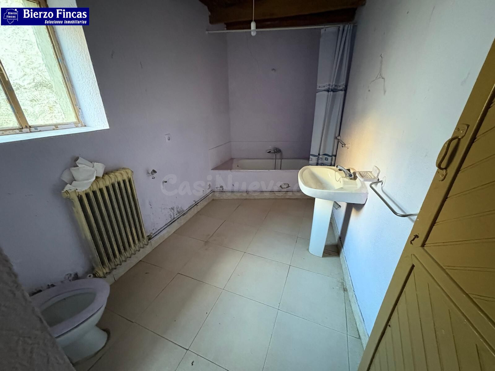 GRAN OPORTUNIDAD EN RELIEGOS – VIVIENDA CON NAVE Y AMPLIO PA - foto 5