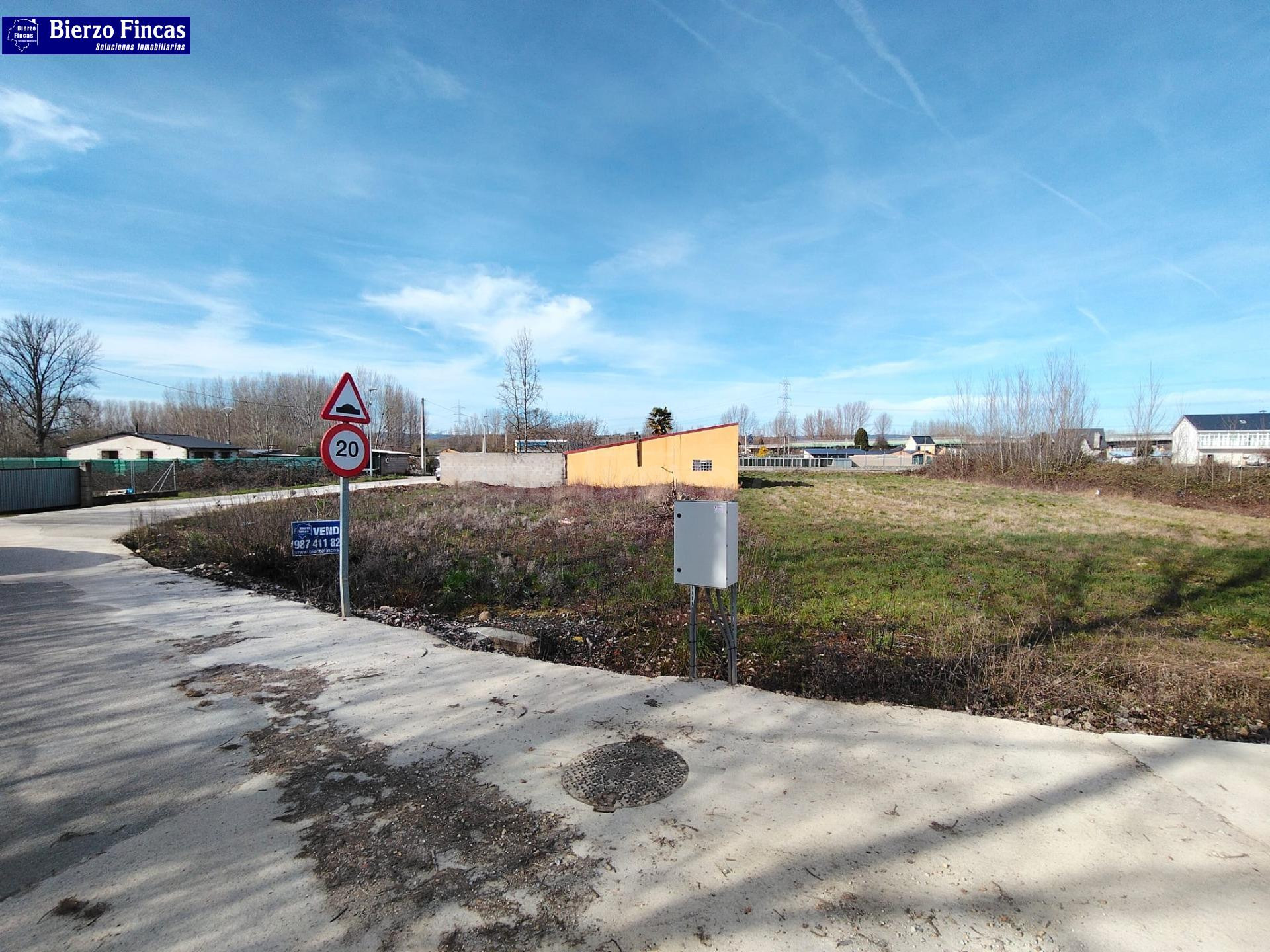 ☀️☀️SE VENDE FINCA EN COLUMBRIANOS☀️☀️ - foto 2