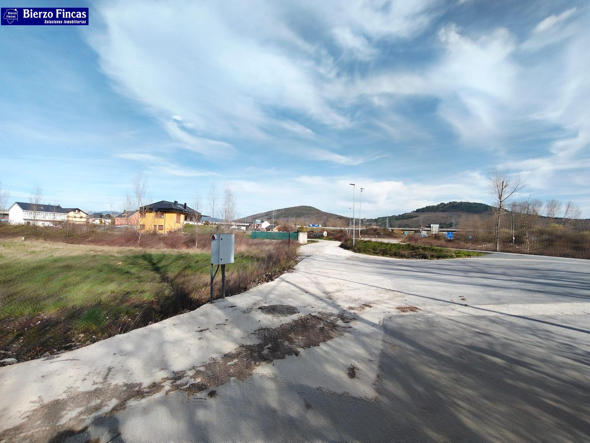 ☀️☀️SE VENDE FINCA EN COLUMBRIANOS☀️☀️ - foto 4